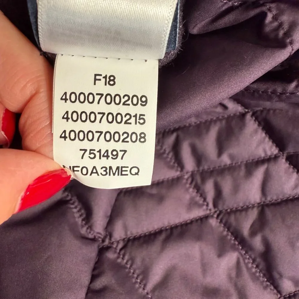 The North Face Mossbud Reversible Faux Fur Lined Vest Medium Purple Athleisure - Picture 15 of 15